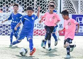 《天国拯救2》前瞻体验：延续前作风格，扩展更多玩法，铁匠之子终于可以打铁了！